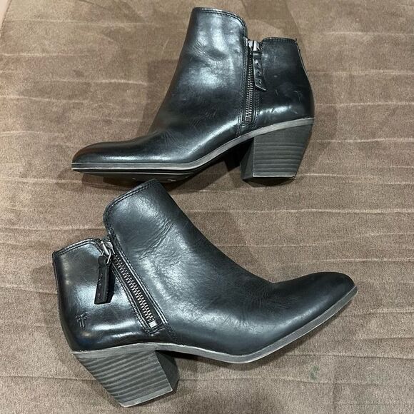 Frye Judith Double Zip Bootie Ankle Boot Heel Black Leather 7M - Picture 8 of 13